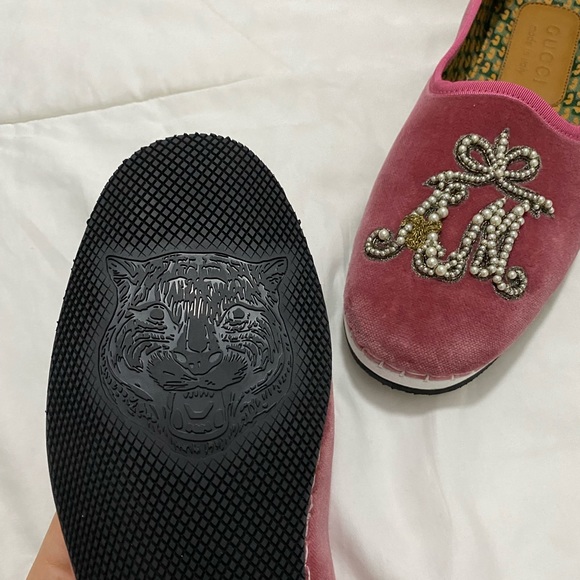 Gucci Pink Velvet Pearl Monogram Slip on Loafers - Picture 9 of 11